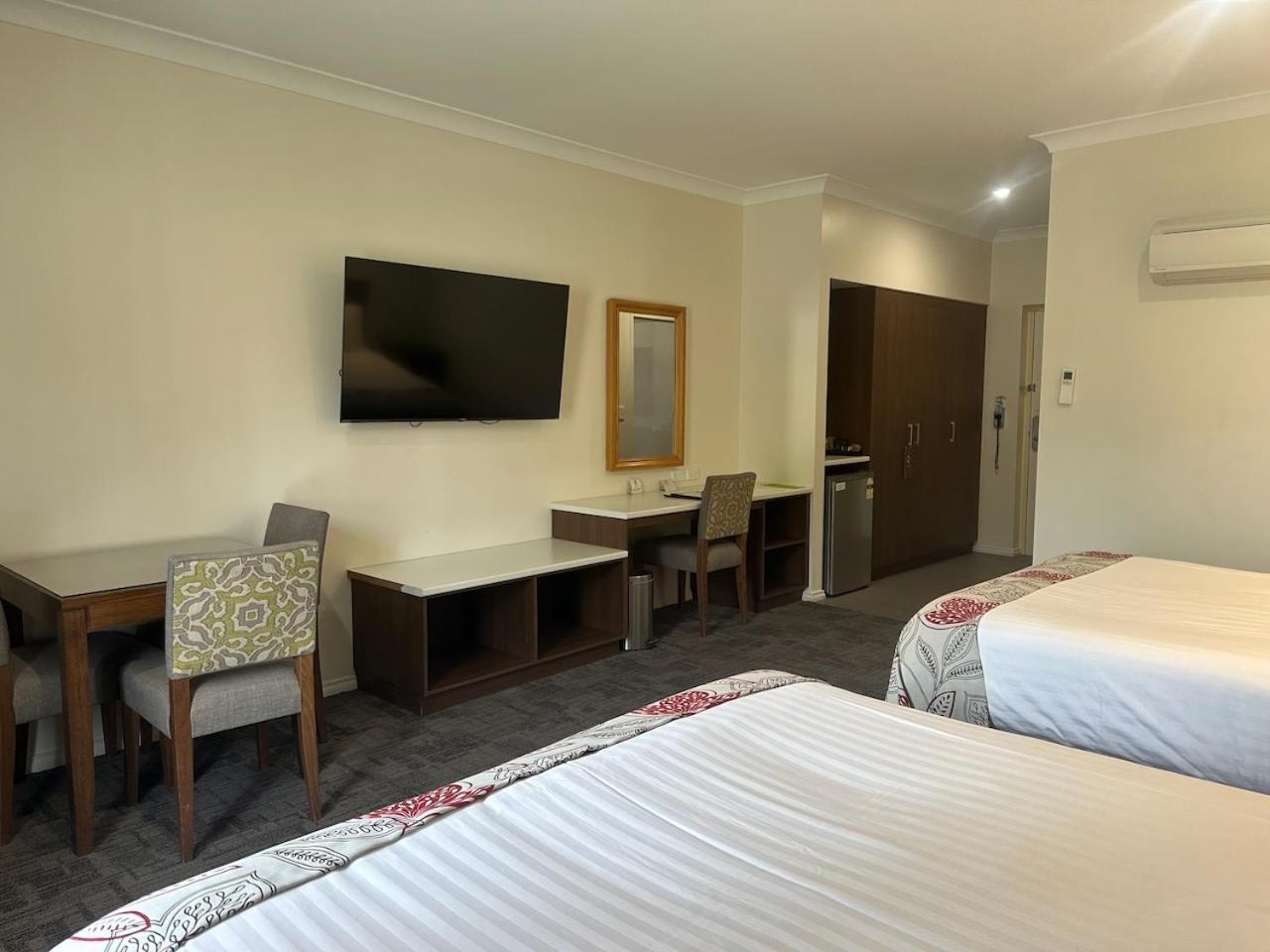 Young Federation Motor Inn Zimmer foto